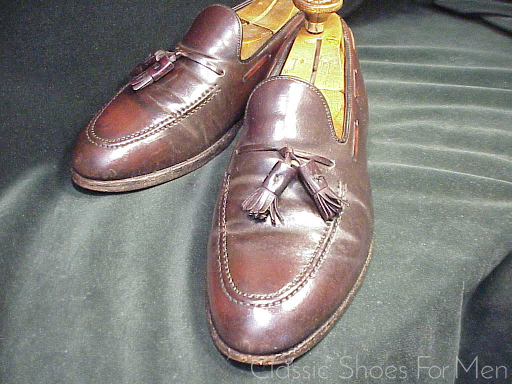 *ALDEN SHELL CORDOVAN Tassel Loafer: US 9.5-10C (42.5-43C) - Image 4