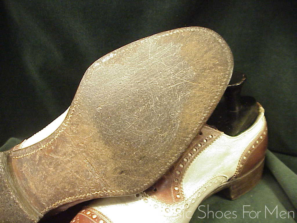 *Important Antique Spade Sole Oxford Spectator, Cir. 1920: US 9D (42D) - Image 14