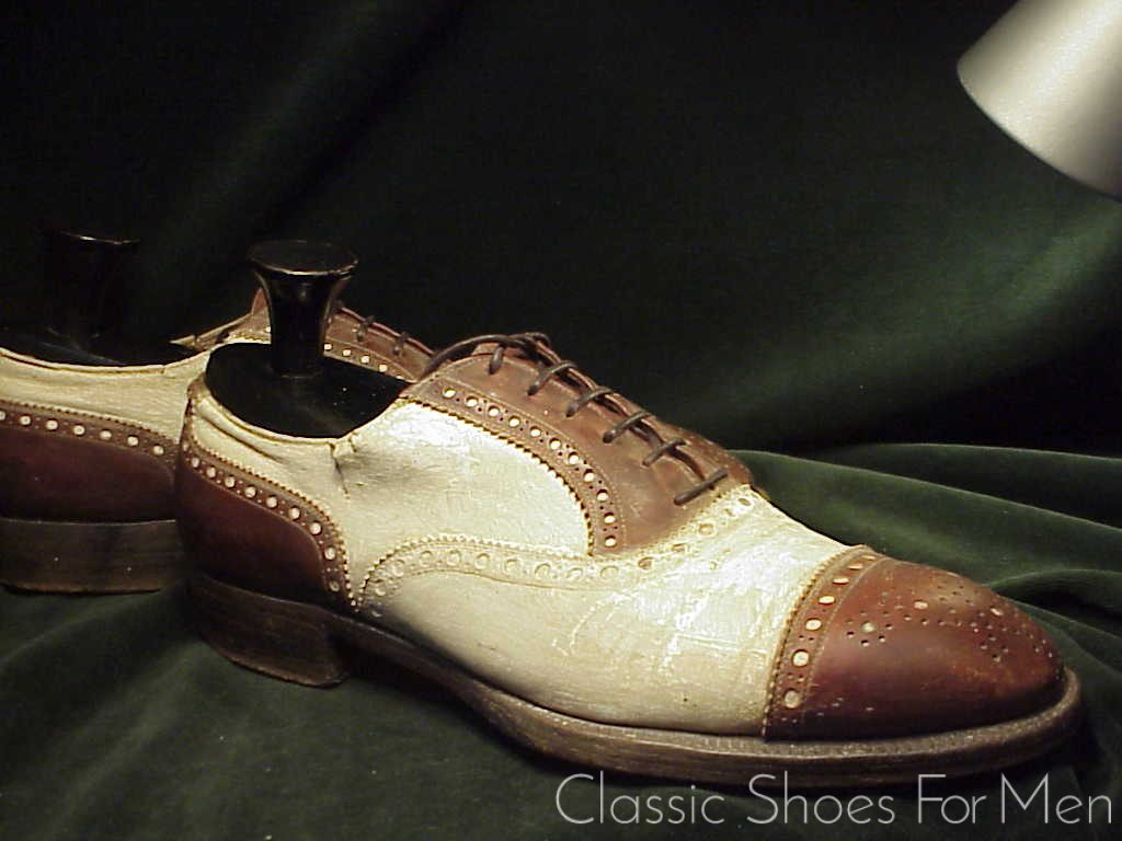 *Important Antique Spade Sole Oxford Spectator, Cir. 1920: US 9D (42D) - Image 11