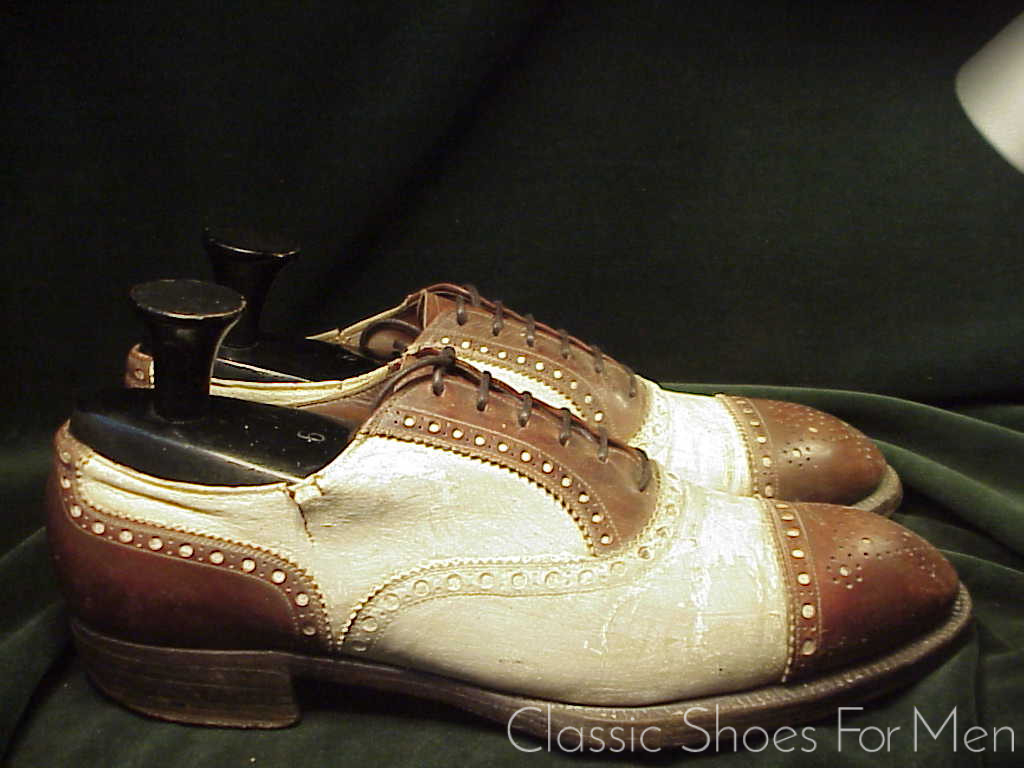 *Important Antique Spade Sole Oxford Spectator, Cir. 1920: US 9D (42D) - Image 4