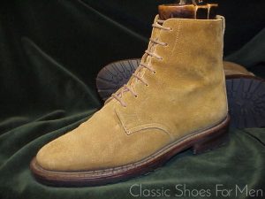 *Very Fine -CHURCH'S "Custom Grade" Desert Field Boot, "Commando" Sole: 42D/E (US 9D/E) (UK 8F)