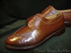 *JOSEPH FENESTRIER (Paris) Brown Split-Toe Norwegian: 42.5D (US 9.5D).