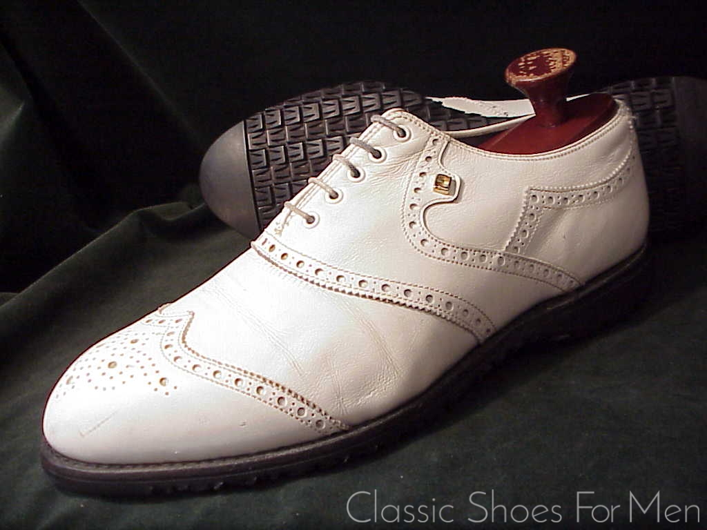 *Near new - WHITE All-Weather FOOTJOY Full Brogue Oxford, Circa 1980: 43-43.5 WIDE (US10 WIDE)