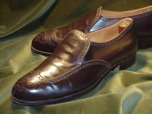 *Near new - JOHN LOBB, BESPOKE Full Wing Tip Brogue Loafer: 44.5E (US 11E)