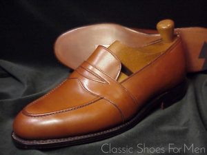 *Like new - JOHN LOBB (London) Full Strap Penny Loafer: 38.5E (US 6.5E)