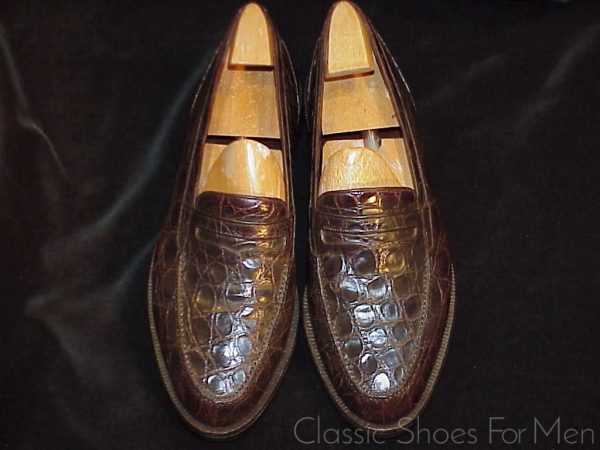JOHNSTON & MURPHY Vibram-Sole Alligator Penny Loafer display picture 2