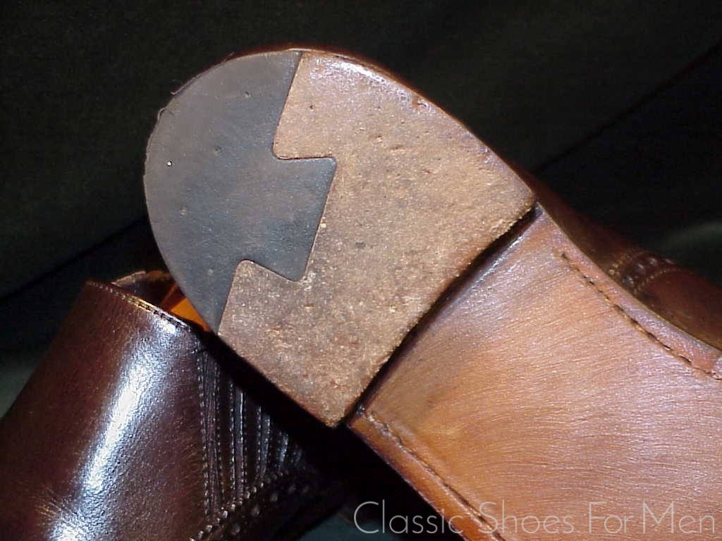 *NEW & LINGWOOD (Poulson, Skone & Co.) Tuczek Gusseted Slipper: 41.5-42D (US 8.5-9D) - Image 12