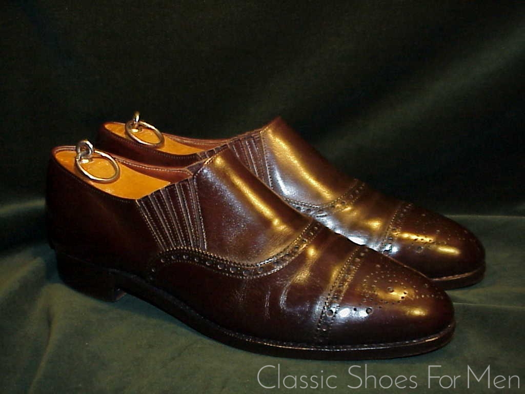 *NEW & LINGWOOD (Poulson, Skone & Co.) Tuczek Gusseted Slipper: 41.5-42D (US 8.5-9D) - Image 7