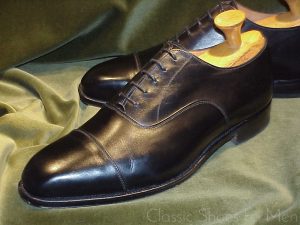 *Like new - TRICKER'S Channeled-Sole, Cap-Toe Oxford: 46D (US 12D) (UK 11E)