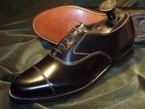 *NEW - The FLORSHEIM SHOE Black Cap-Toe Oxford, Circa 1970: US 10.5C (44C)