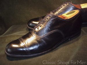 *THE FLORSHEIM SHOE, 7-Eyelet, KANGAROO, Cap-Toe Oxford, Circa 1940: US 10E (43-43.5E)