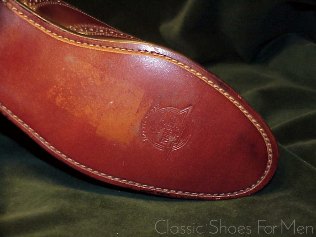 *NEW - THE FLORSHEIM SHOE Full Brogue Oxford, Circa 1980: 42 Narrow (US 9 Narrow) - Image 13