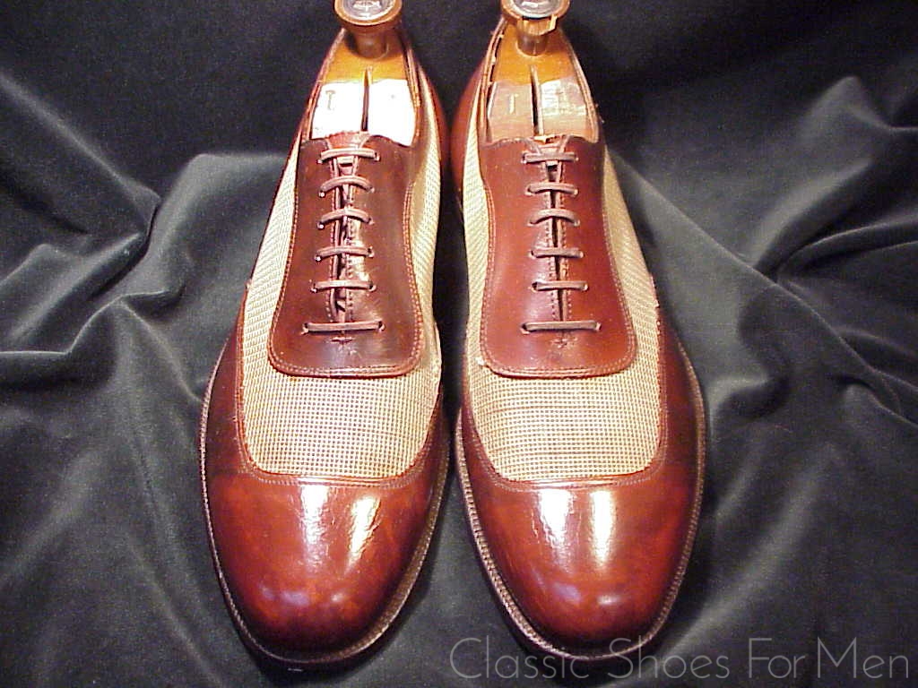 *Antique, Circa 1935 WALK-OVER "Ventilated" Oxford Spectator: US 9.5C (42.5C) - Image 2