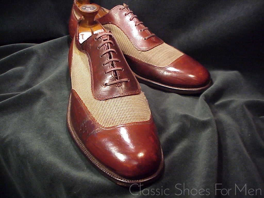 *Antique, Circa 1935 WALK-OVER "Ventilated" Oxford Spectator: US 9.5C (42.5C) - Image 4