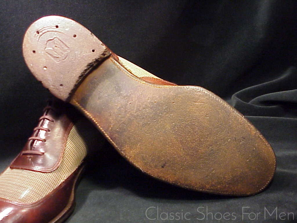*Antique, Circa 1935 WALK-OVER "Ventilated" Oxford Spectator: US 9.5C (42.5C) - Image 13