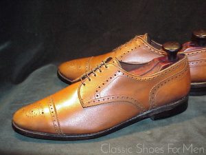 *Fine ALLEN EDMONDS Tan Cap Toe Brogue: US 10.5 B/C (44 B/C)